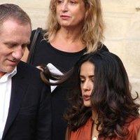 Salma Hayek - Paris Fashion Week Spring Summer 2012 Ready To Wear - Balenciaga - Departures | Picture 89304